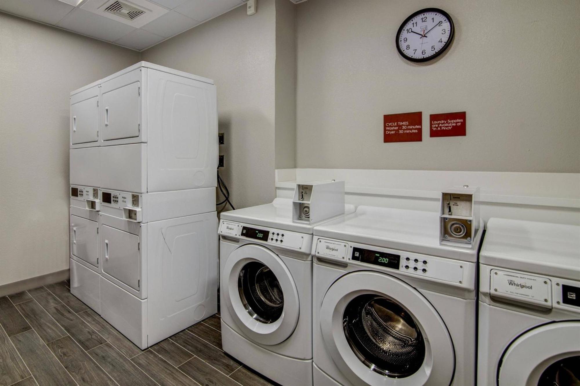 Towneplace Suites By Marriott Houston Hobby Airport Экстерьер фото
