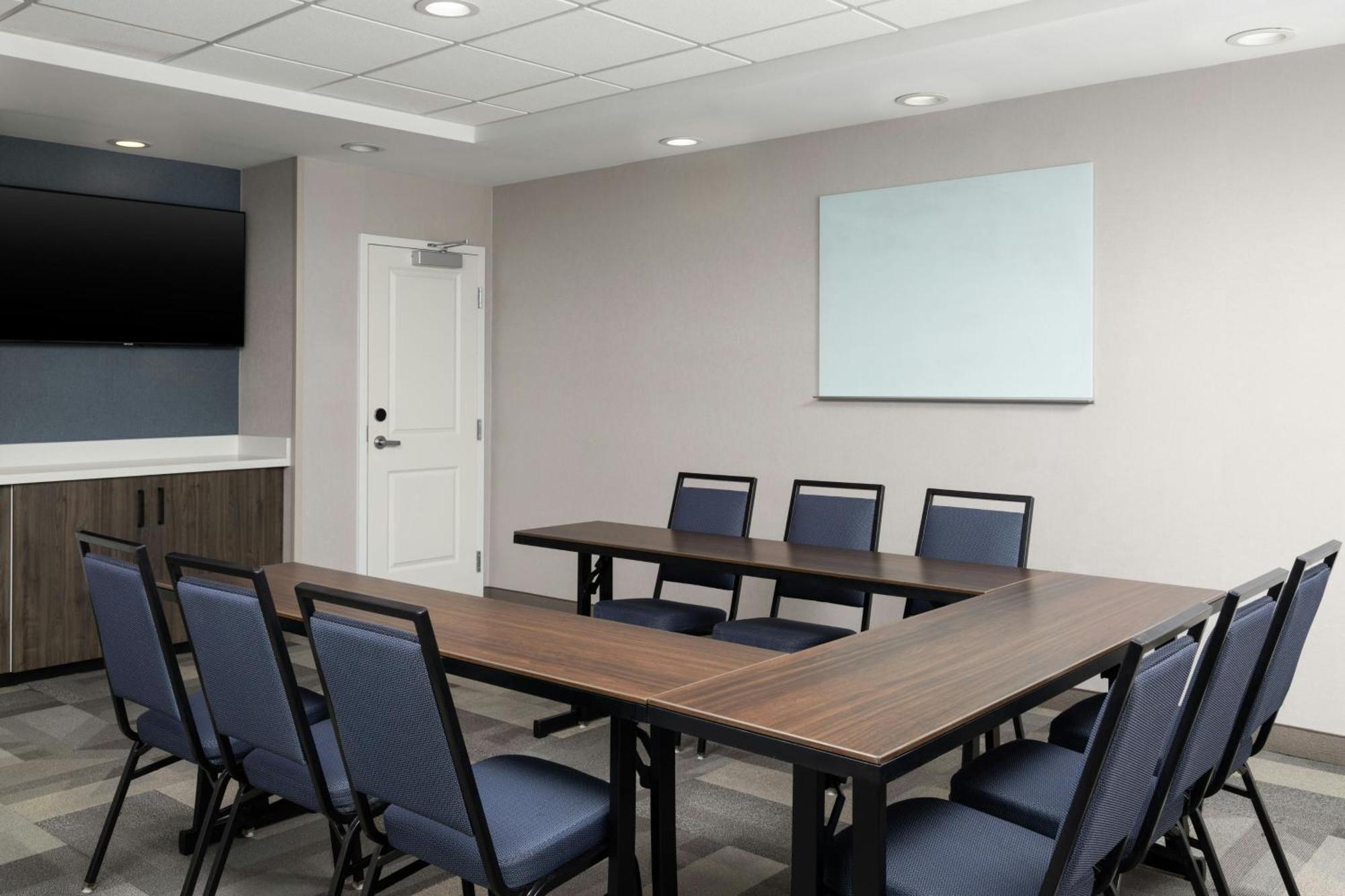 Towneplace Suites By Marriott Houston Hobby Airport Экстерьер фото