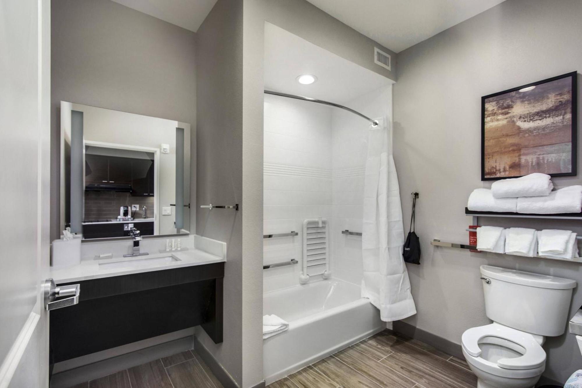 Towneplace Suites By Marriott Houston Hobby Airport Экстерьер фото