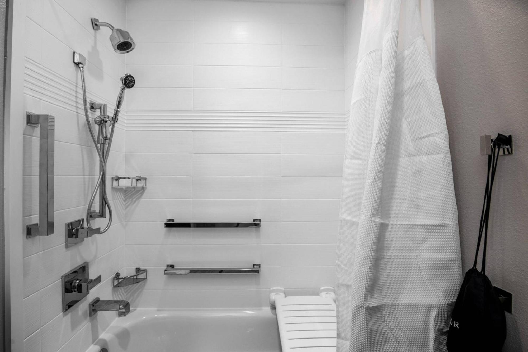 Towneplace Suites By Marriott Houston Hobby Airport Экстерьер фото