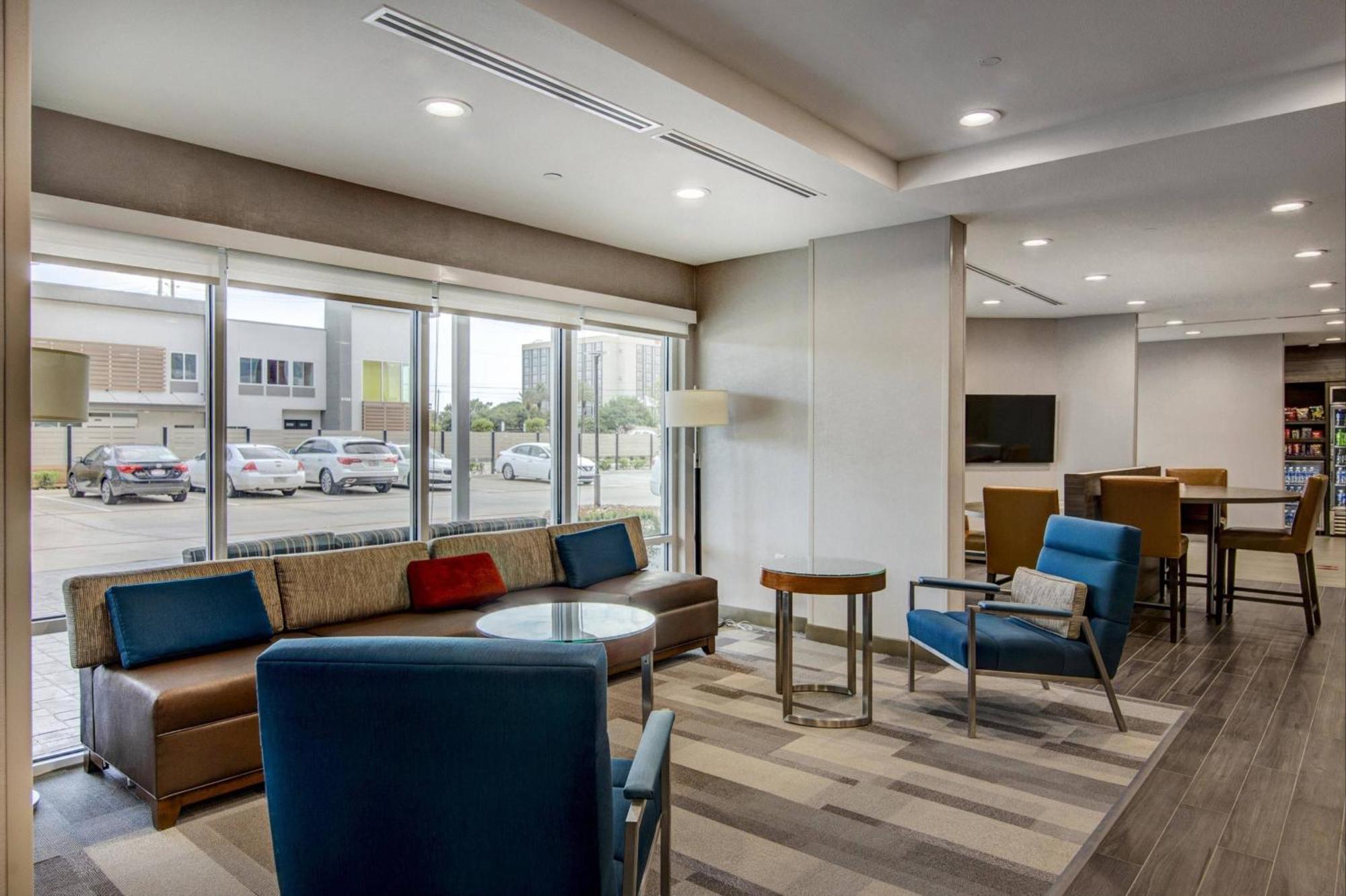 Towneplace Suites By Marriott Houston Hobby Airport Экстерьер фото